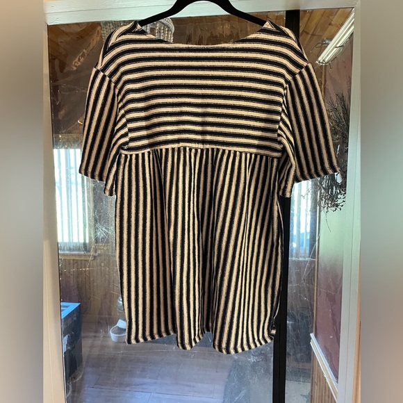 Zara Tan and Blue Babydoll Top with Crew Neck - Picture 3 of 3